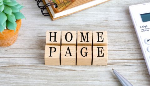 ホームページ作成の日数目安を徹底解説｜自作と依頼の違いは？